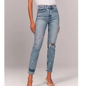 Abercrombie & Fitch "The Mom" High Rise Ripped Destroyed Jeans Size 26 / 2R